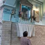...passando per la �Madonna Odegitria� in corte Carducci...